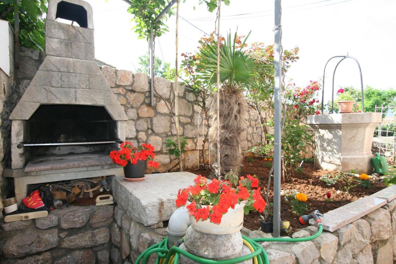 Apartmani Radosav Šilo Esterno foto